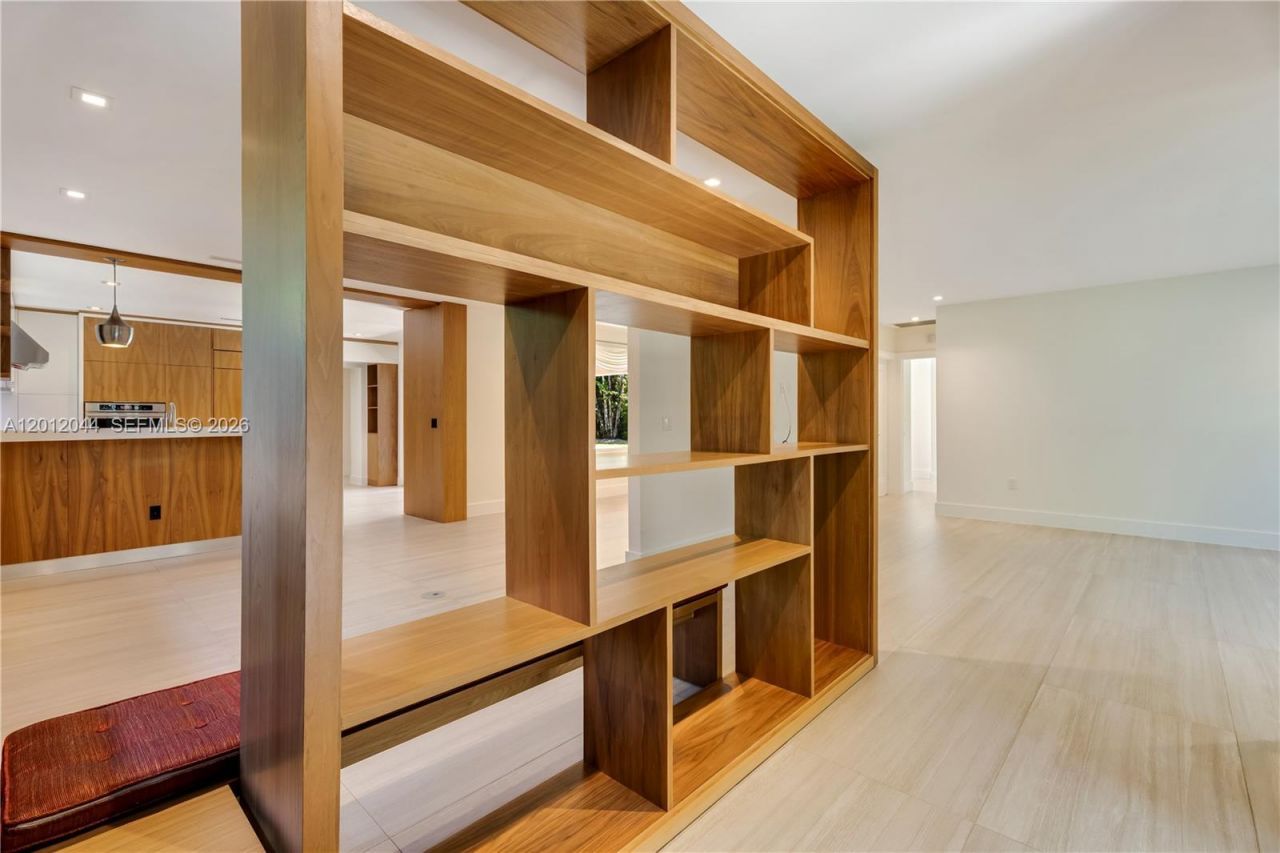 449 Miller Rd , Coral Gables, FL 33146 Photo
