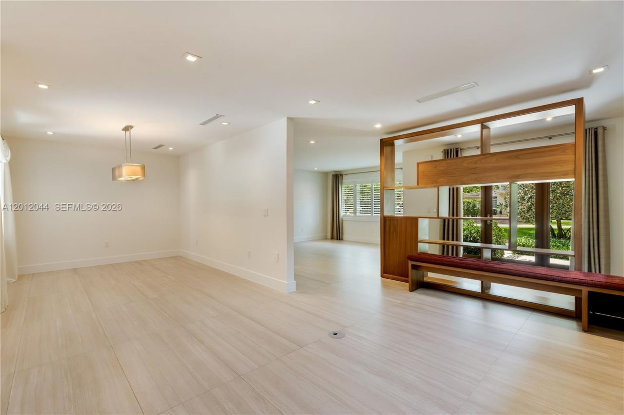 449 Miller Rd , Coral Gables, FL 33146 Photo