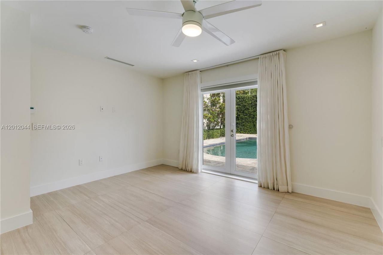 449 Miller Rd , Coral Gables, FL 33146 Photo