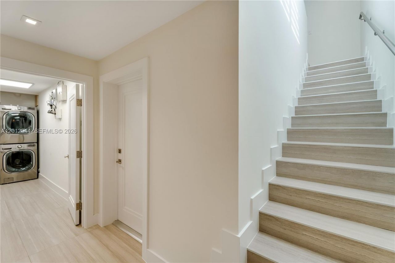 449 Miller Rd , Coral Gables, FL 33146 Photo