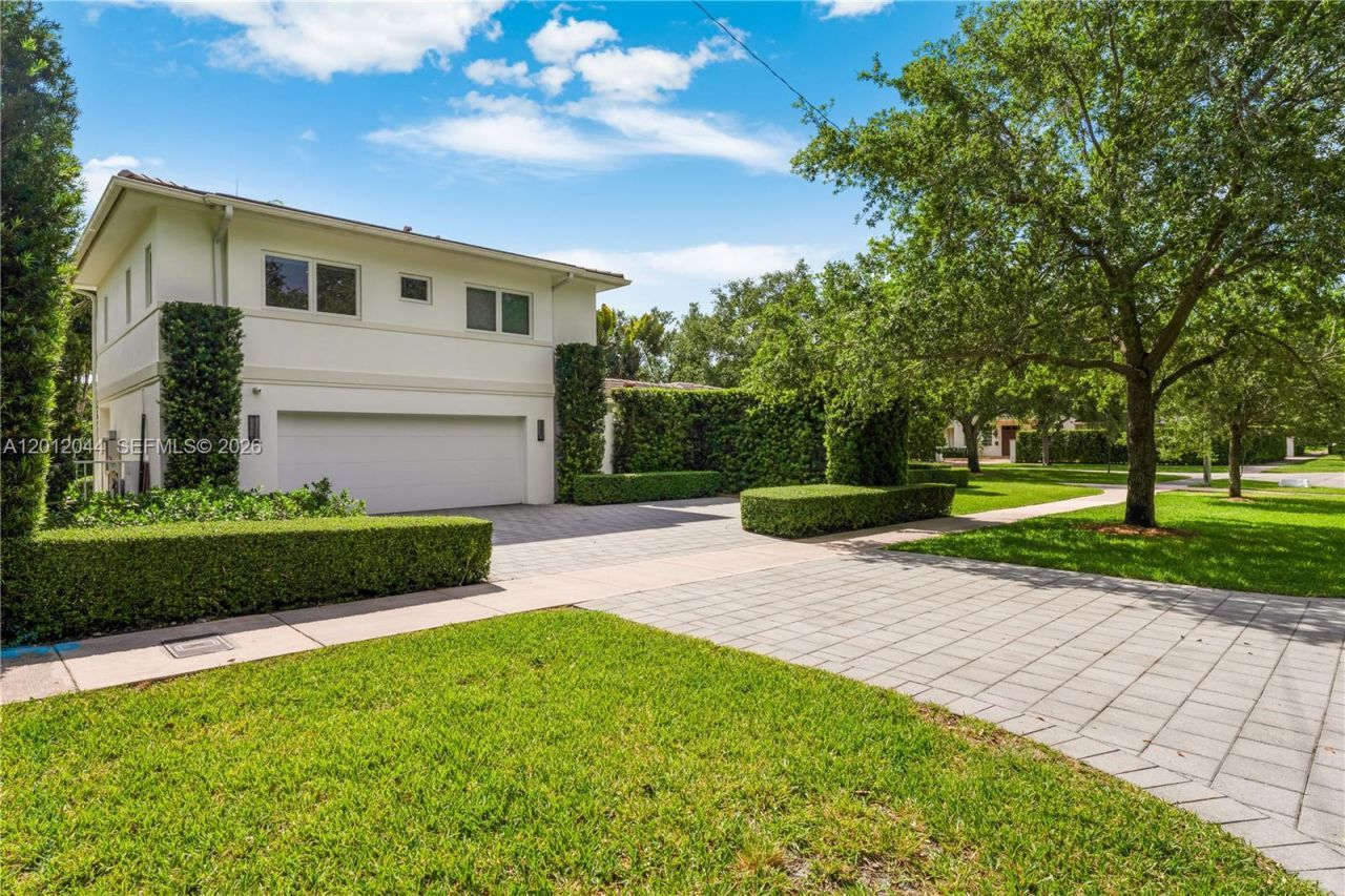 449 Miller Rd , Coral Gables, FL 33146 Photo