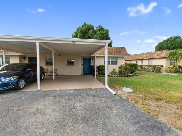 676 PARK CIRCLE , BRADENTON, FL 34207