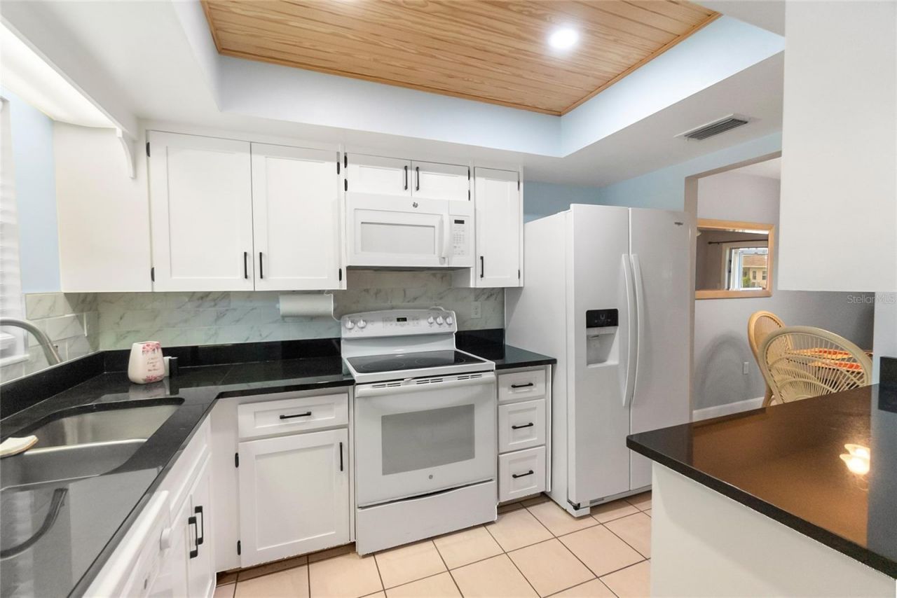 676 Park Circle , Bradenton, FL 34207 Photo