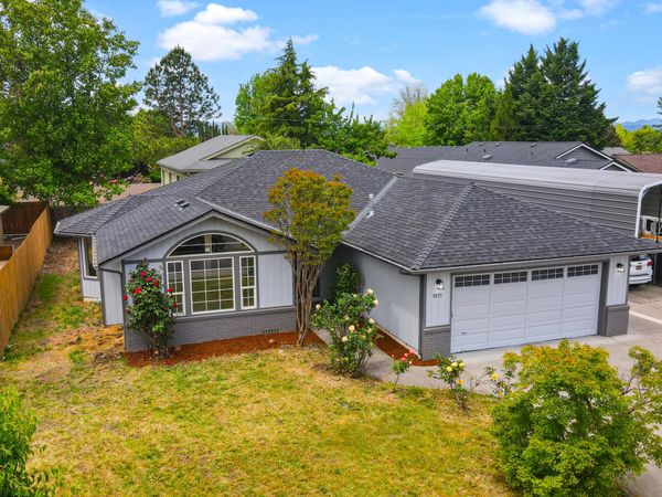 3035 Adams Circle, Medford, OR 97504