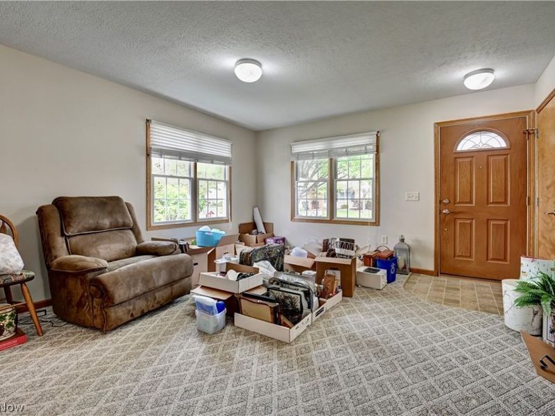 960B Mcdonald Drive NE, Sugarcreek, OH 44681 Photo 3