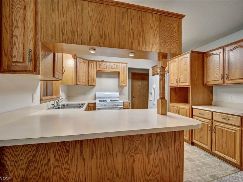 960B Mcdonald Drive NE, Sugarcreek, OH 44681 Photo 6