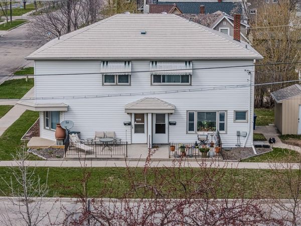 1002 5th Avenue S, Moorhead, MN 56560