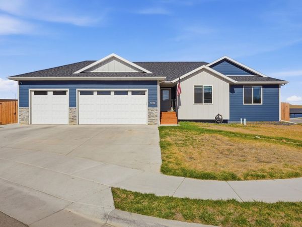 1013 Shape Court, Rapid City, SD 57703