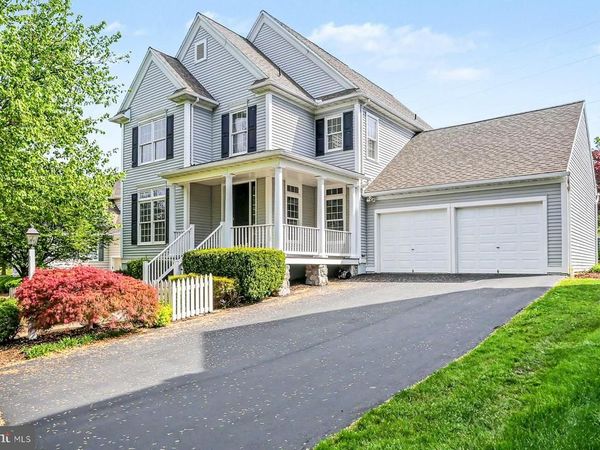 7 THICKET LANE, LANCASTER, PA 17602
