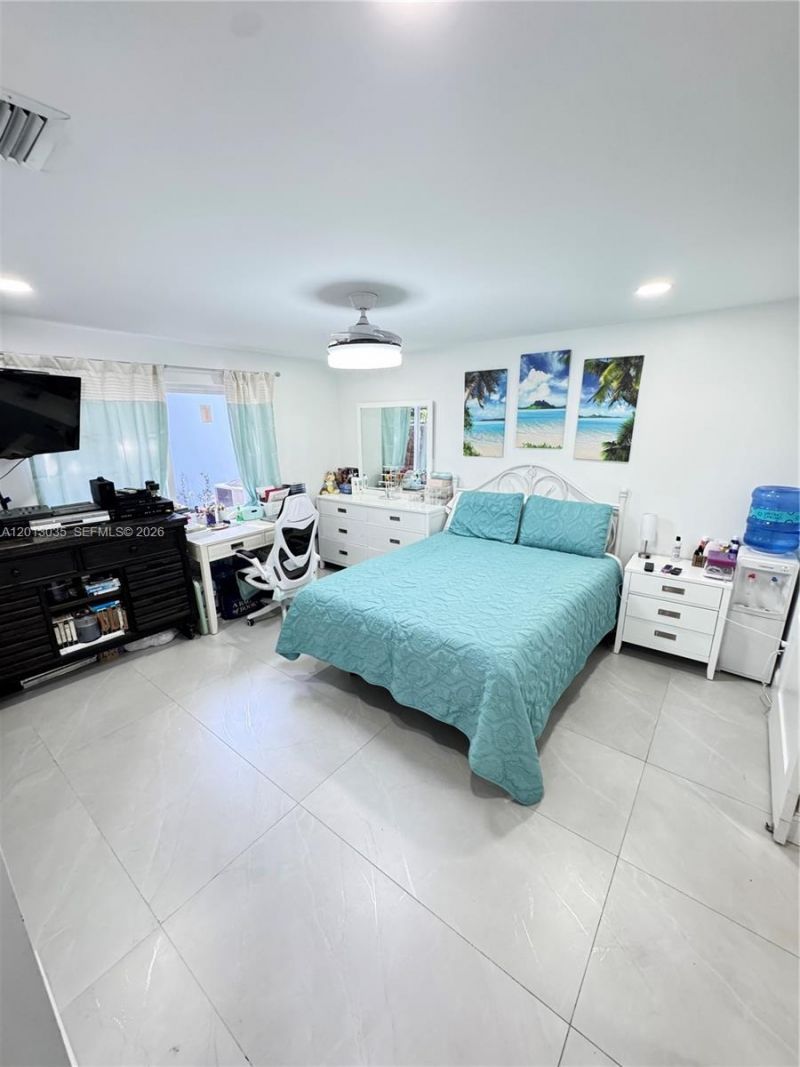 7140 W 15th Ct, Hialeah, FL 33014 Photo