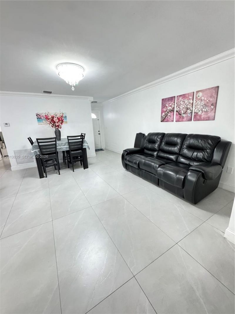 7140 W 15th Ct, Hialeah, FL 33014 Photo