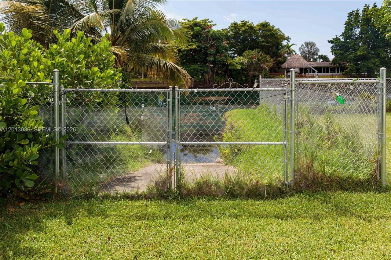 19311 Sterling Dr, Cutler Bay, FL 33157 Photo