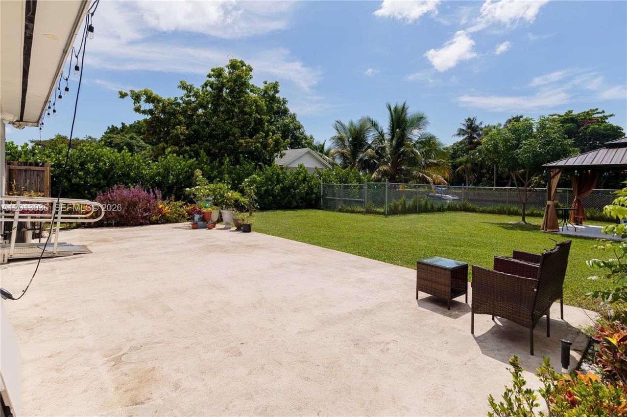 19311 Sterling Dr, Cutler Bay, FL 33157 Photo