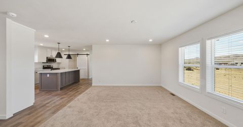 5684 Juniper Street, Silver Springs, NV 89429 Photo