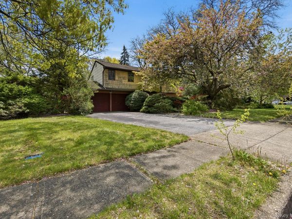 128 Tremper Street, Holbrook, NY 11741