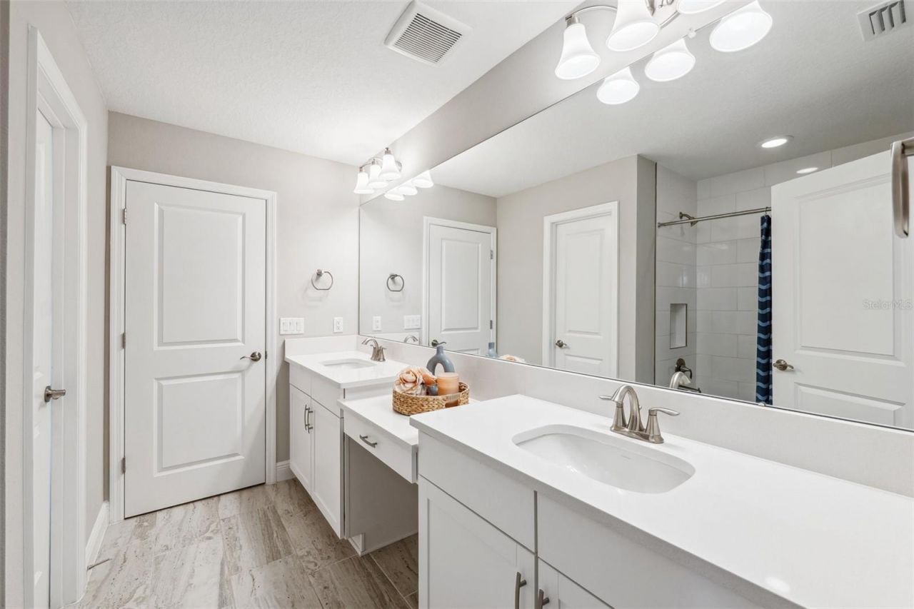 4275 Burdick Loop , Odessa, FL 33556 Photo