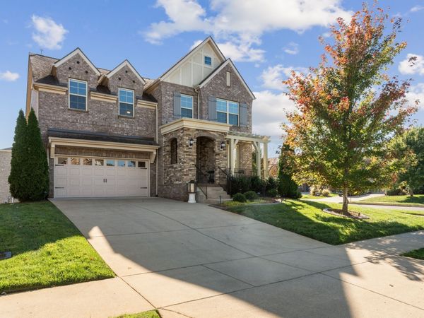 687 Fall Creek Cir , Goodlettsville, TN 37072
