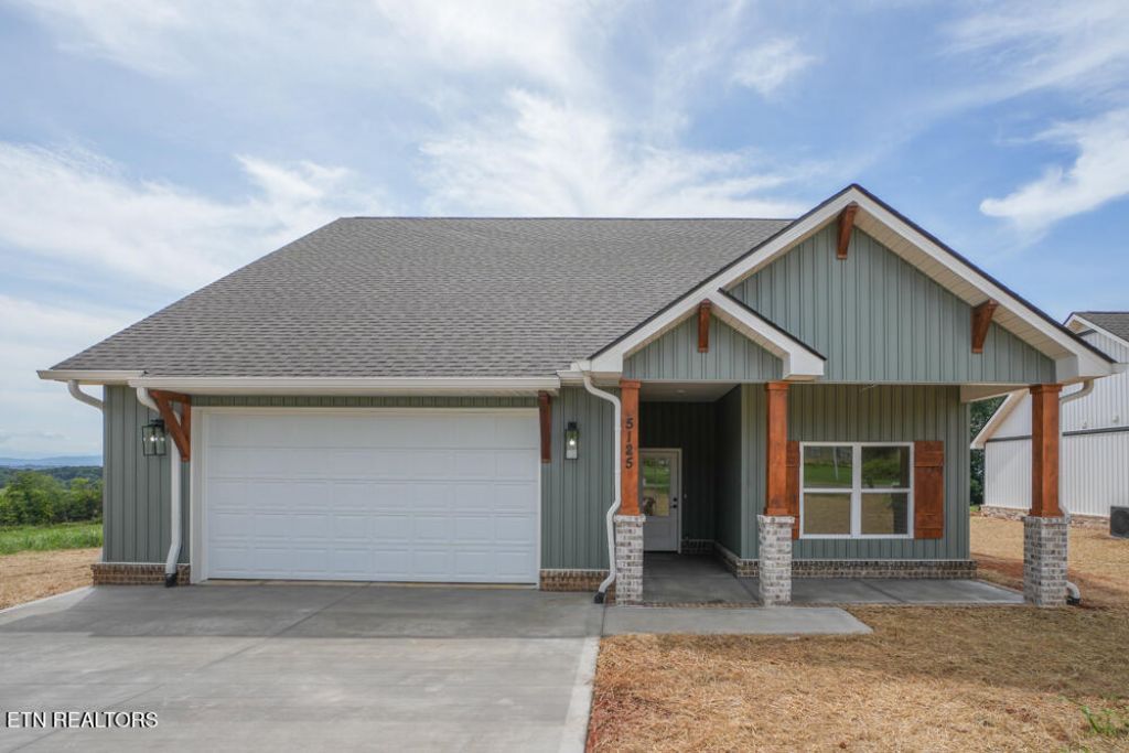 5125 Gregory Rd, Greenback, TN 37742 Main Photo