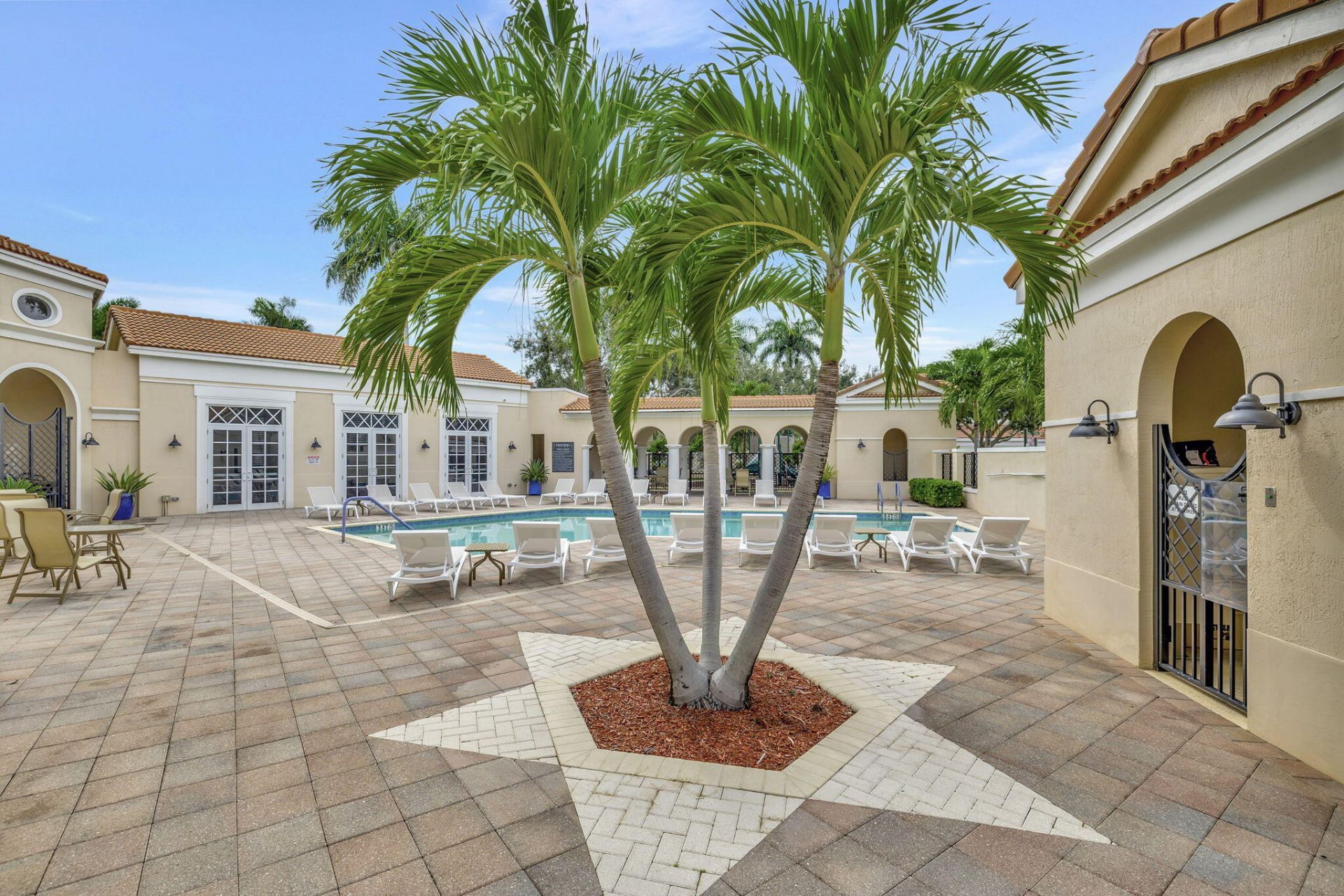 8302 NW 8th, Unit 8302, Boca Raton, FL 33487 Photo