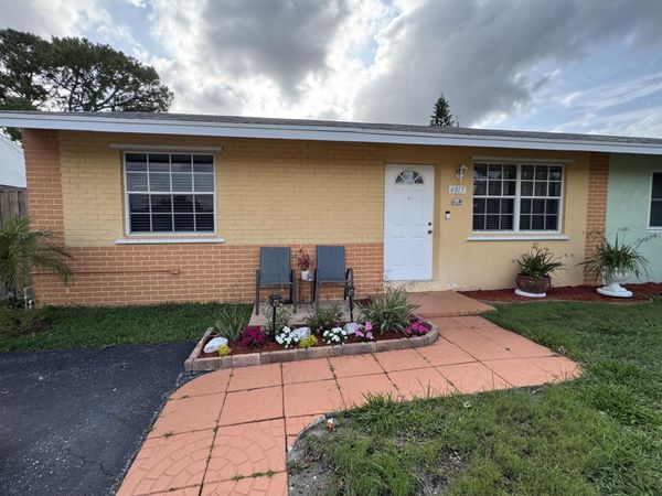 4815 Gladiator Circle, Greenacres, FL 33463