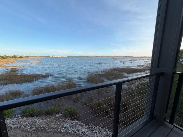 945 Cove Bay Lane Photo 45