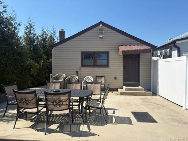 424 Bayville Avenue , Unit Bungalow, Bayville, NY 11709