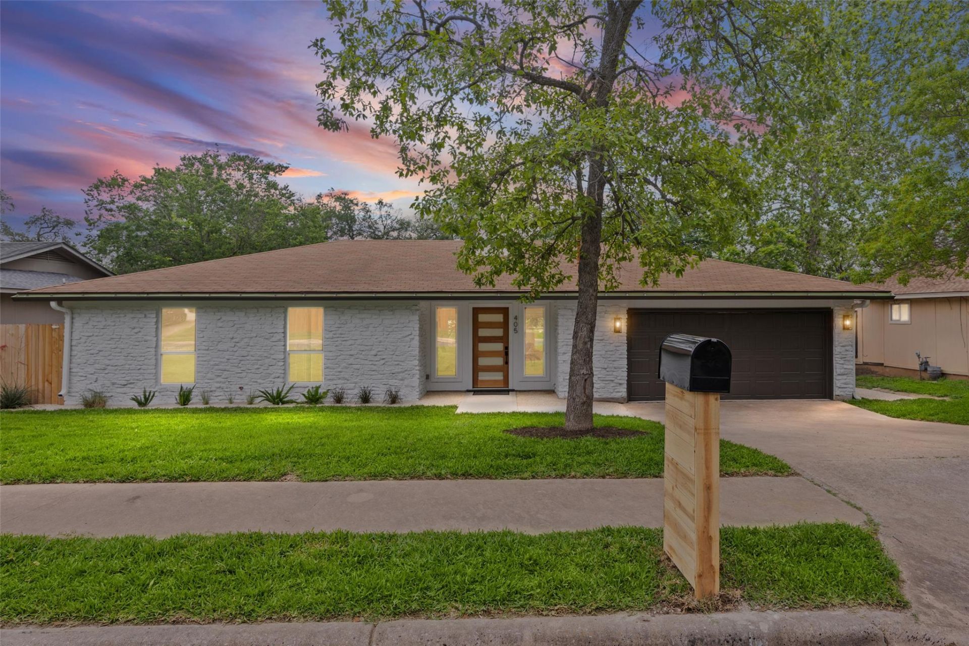 405 Tawny Dr, Austin, TX 78745 Main Photo