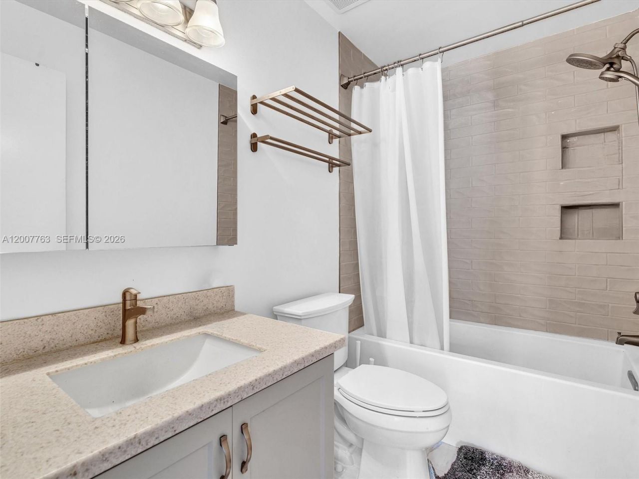1958 E Discovery Cir E, Deerfield Beach, FL 33442 Photo