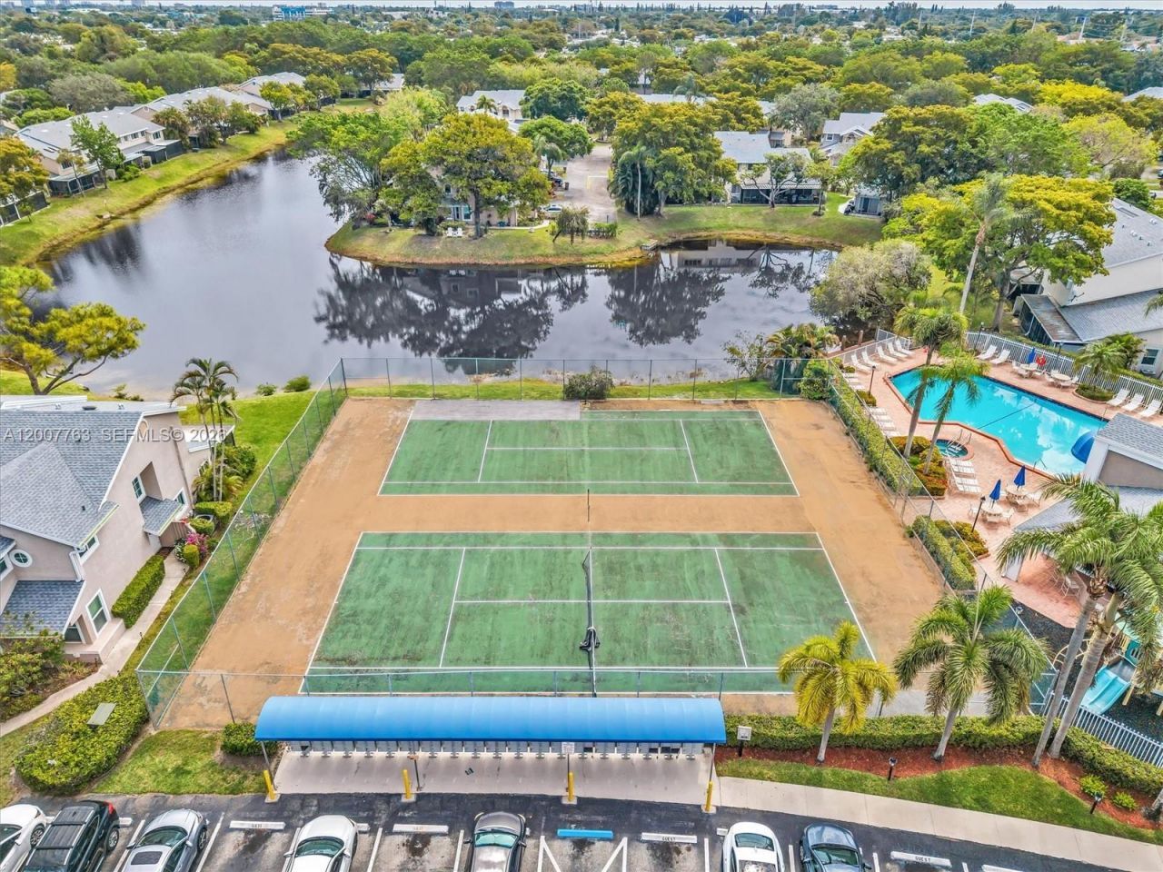 1958 E Discovery Cir E, Deerfield Beach, FL 33442 Photo