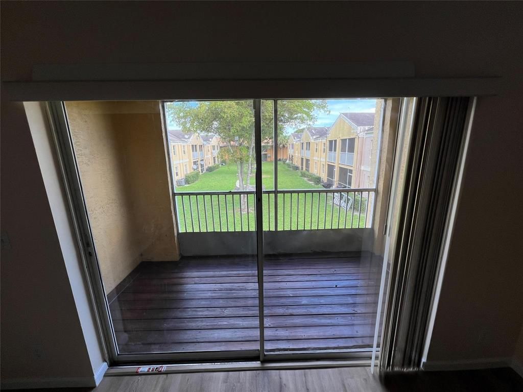 2431 NW 56th Avenue, Unit 5-201, Lauderhill, FL 33313 Photo