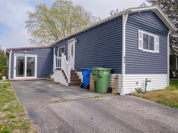 65 Minuteman Drive , Islip, NY 11716