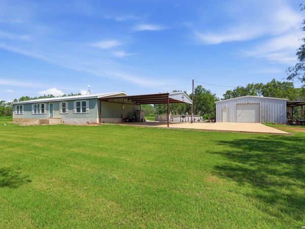 152 E County Road 304, Jourdanton, TX 78026