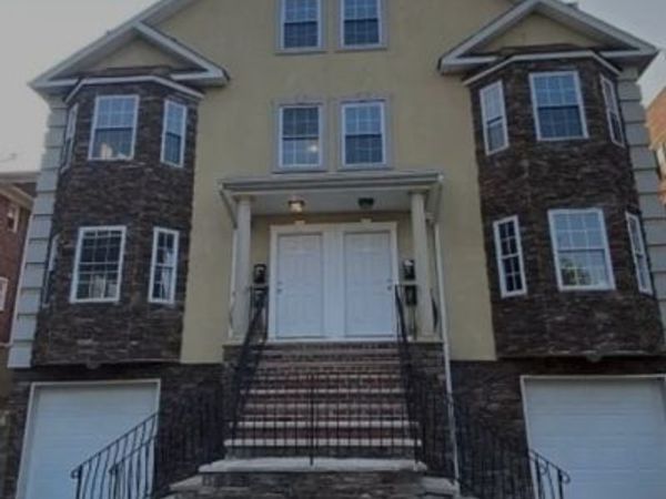 212 N Walnut St, East Orange, NJ 07017