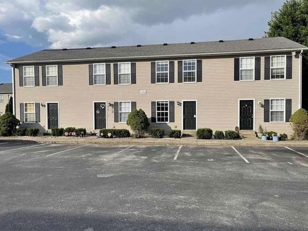 370 Kenlee Circle, Bowling Green, KY 42103