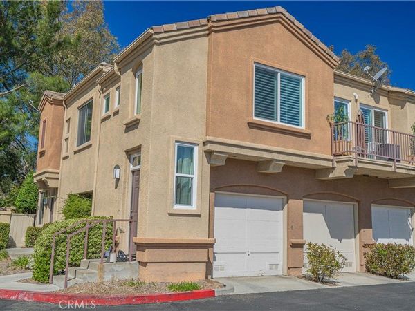 26943 Hillsborough Parkway, Unit 25, Valencia, CA 91354