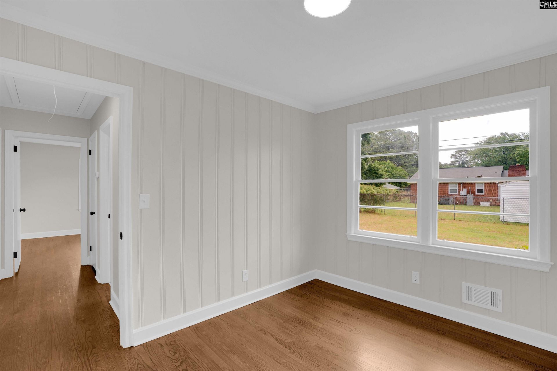 1462 Dahlia Photo 19