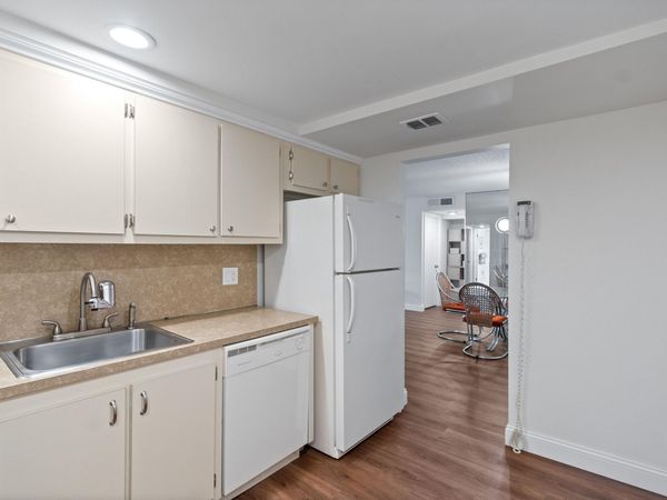 6195 Rock Island Road, Unit 302, Tamarac, FL 33319