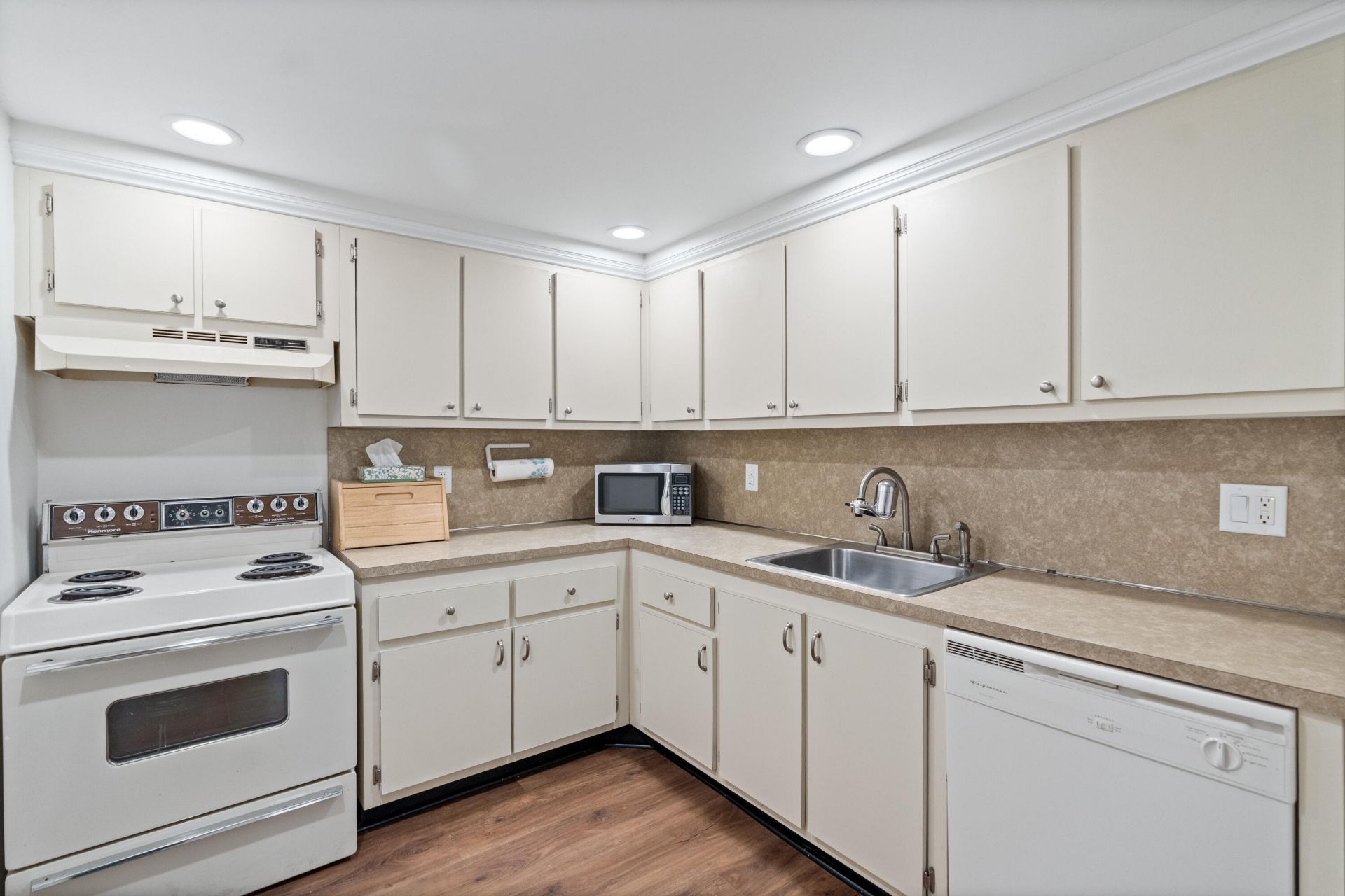 6195 Rock Island Road, Unit 302, Tamarac, FL 33319 Photo
