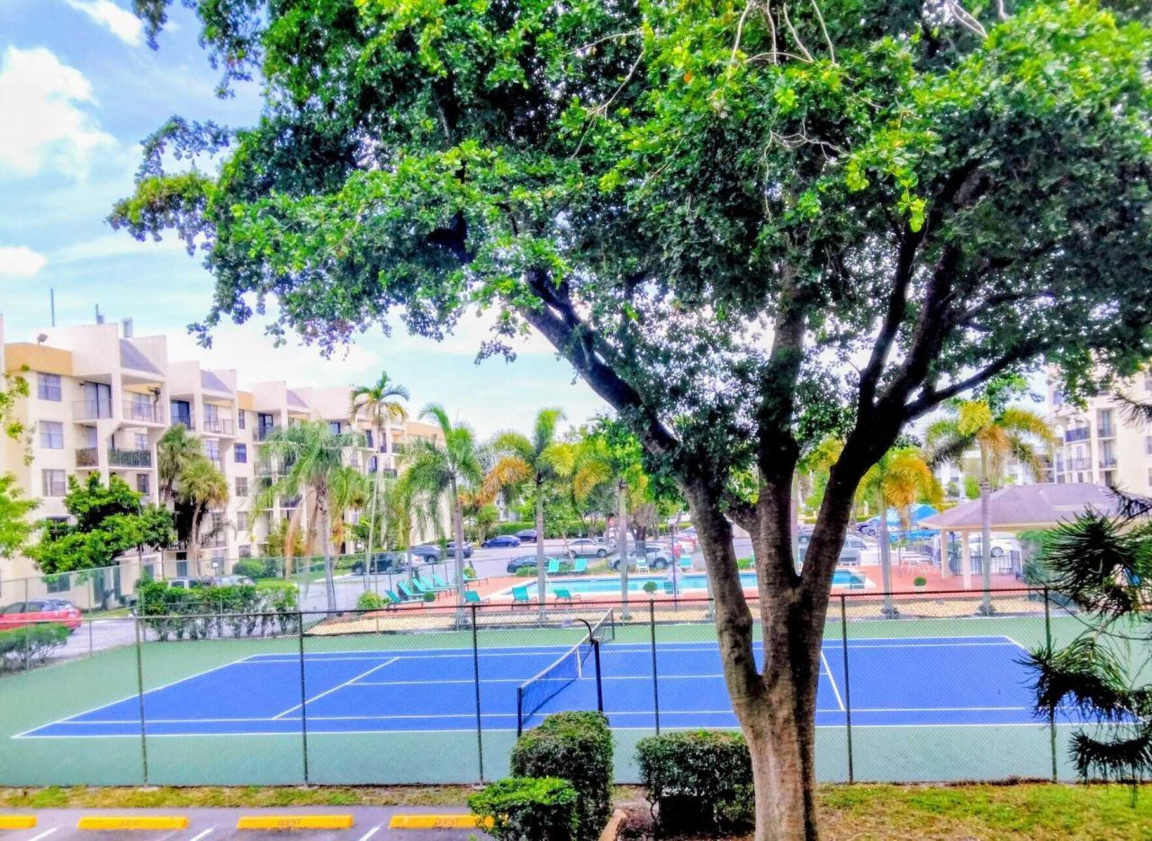 6195 Rock Island Road, Unit 302, Tamarac, FL 33319 Photo