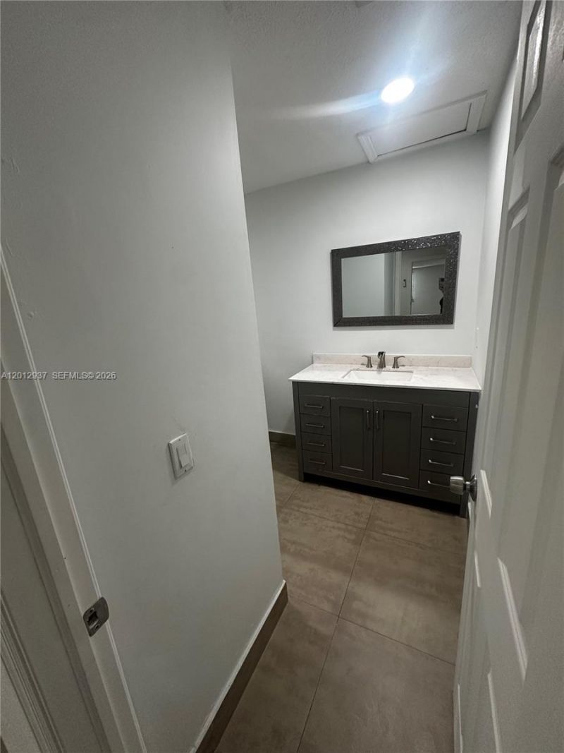 18560 SW 128th Ave , Unit B, Miami, FL 33177 Photo