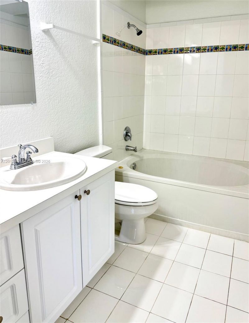 15560 SW 106th Ln, Unit 1302, Miami, FL 33196 Photo