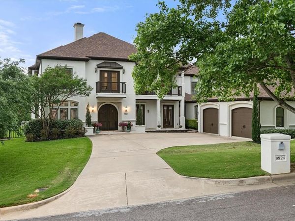 8924 Waterchase Circle, Fort Worth, TX 76120