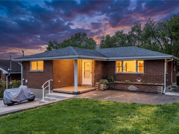 20 Florian Dr, Cheswick, PA 15024
