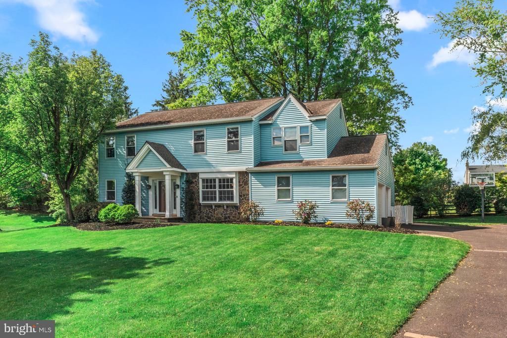 24 POND VIEW DRIVE , RICHBORO, PA 18954