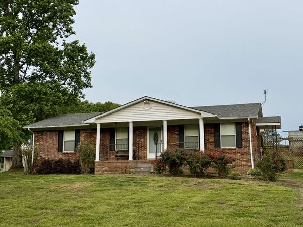 497 Belew Dr , Lawrenceburg, TN 38464