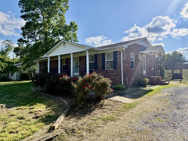 497 Belew Dr , Lawrenceburg, TN 38464