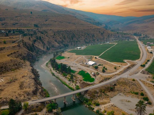 385 Hwy 153, Pateros, WA 98846