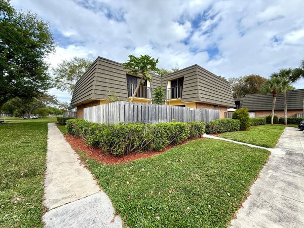 3217 32nd Way, West Palm Beach, FL 33407