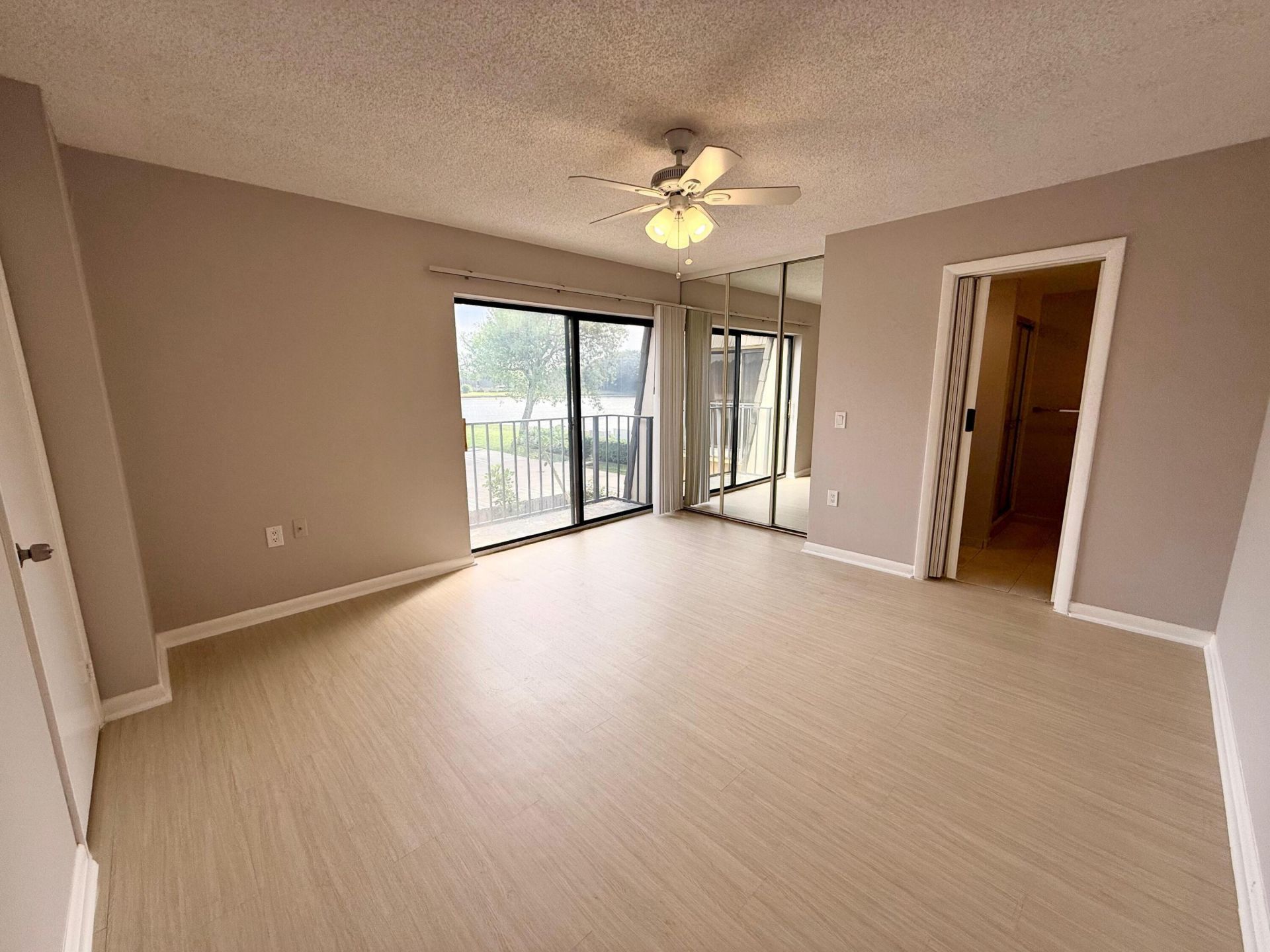 3217 32nd Way, West Palm Beach, FL 33407 Photo