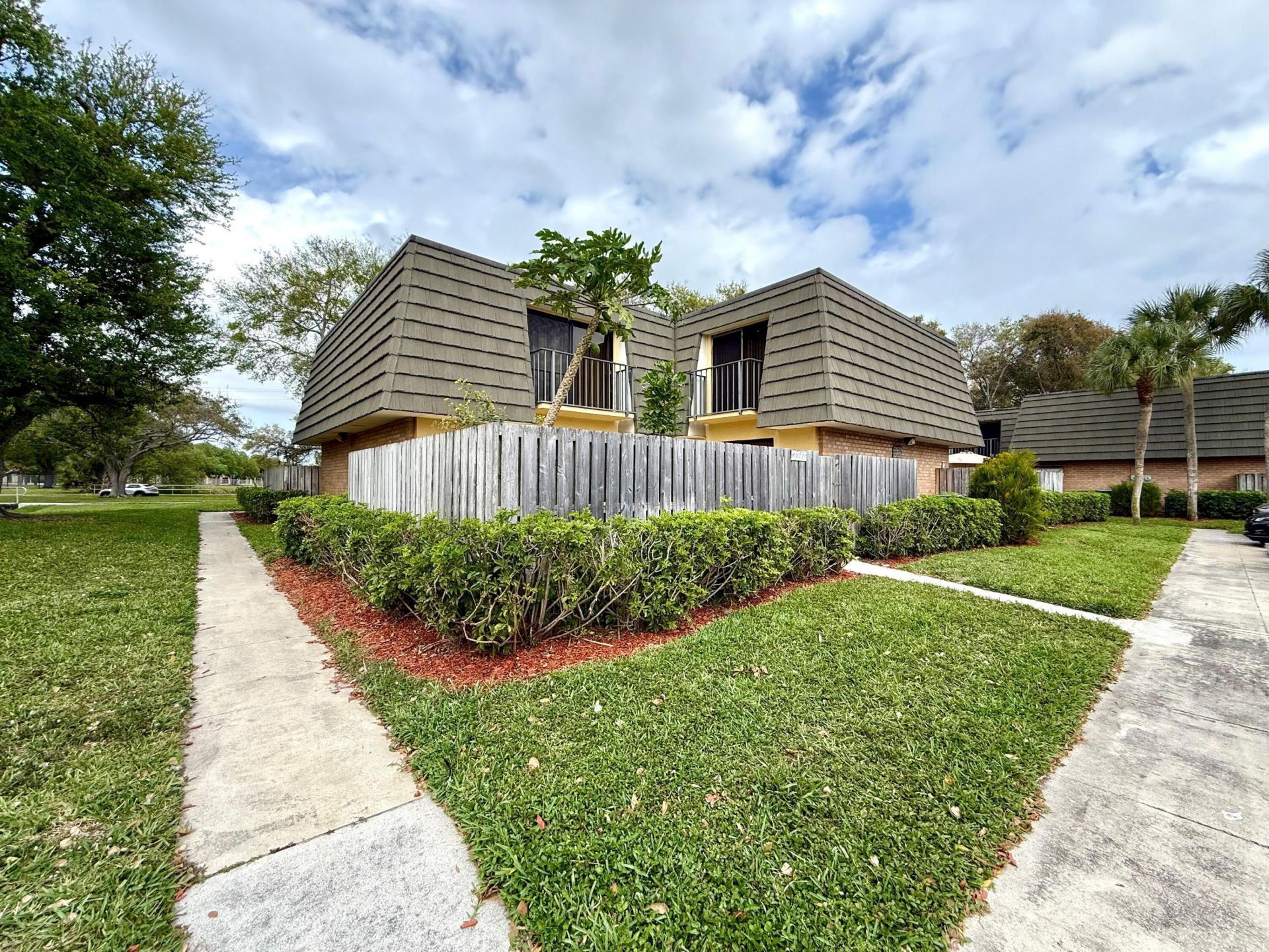 3217 32nd Way, West Palm Beach, FL 33407 Photo